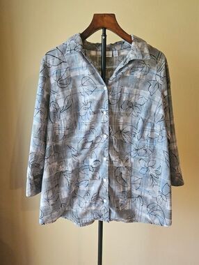 Kim Rogers Gray Floral Lightweight Button Shirt Size 16W